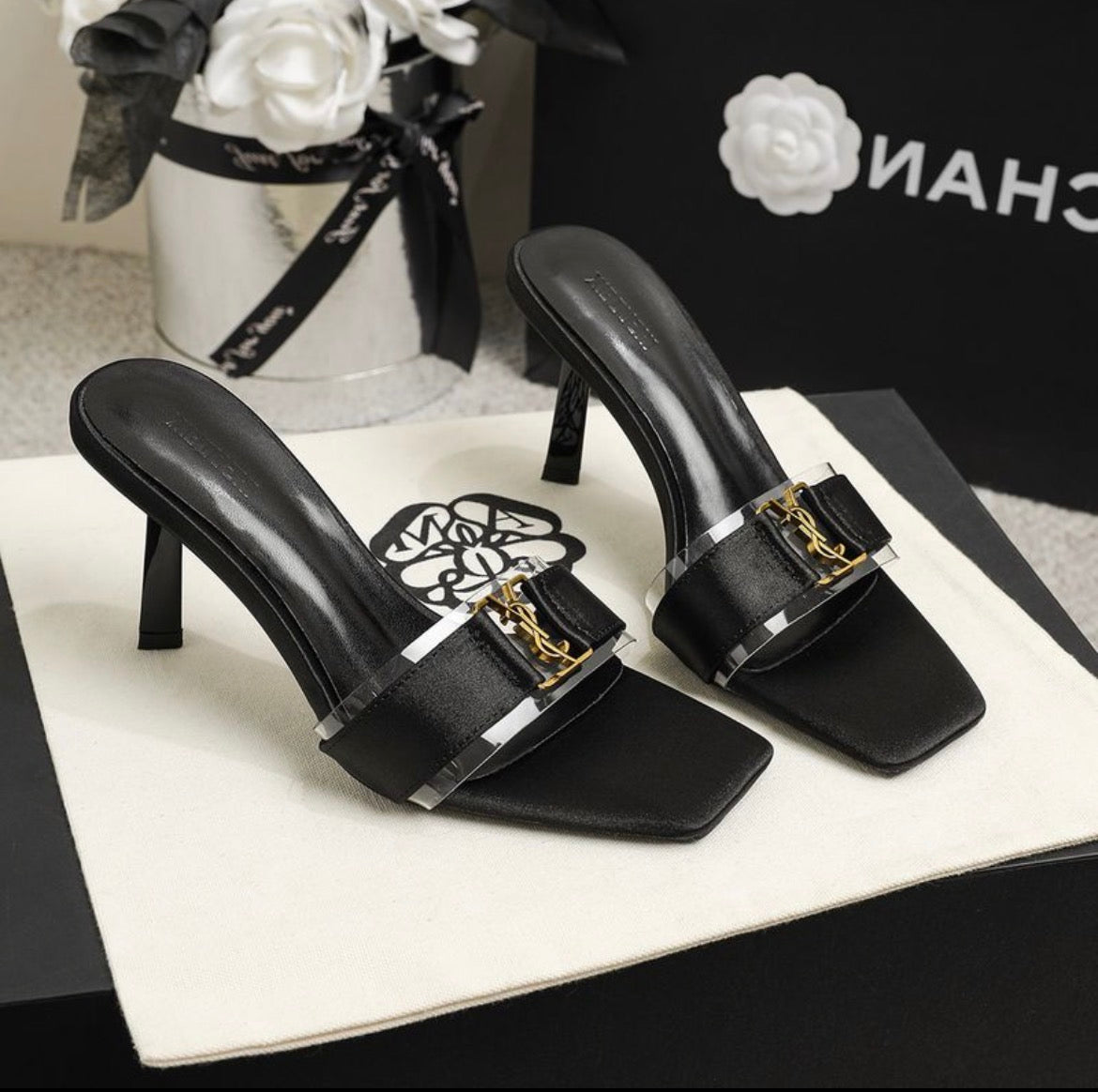 Sandales YVE SAINT LAURENT