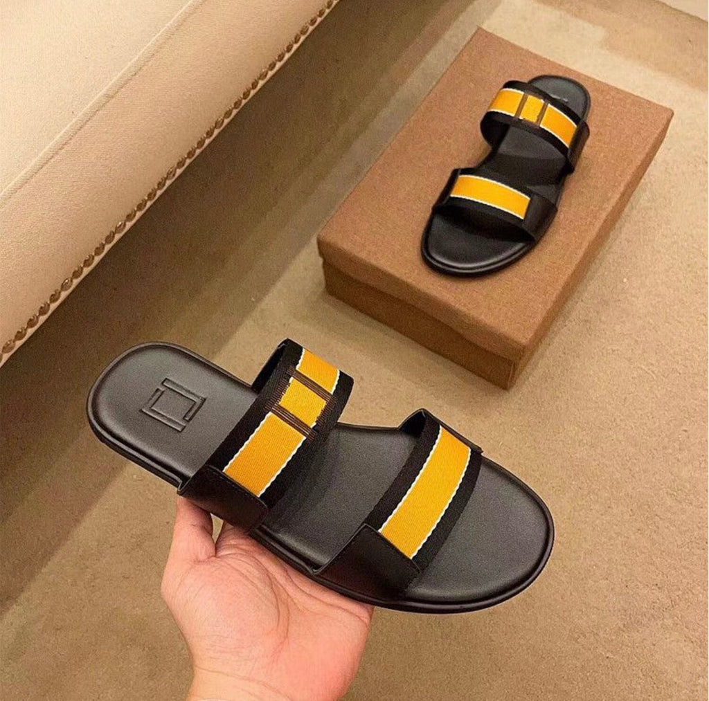 Pantoufles homme :FENDI