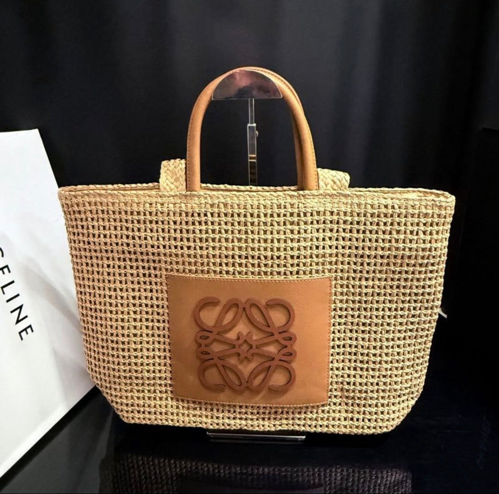 Sac a main et chapeau :LOEWE