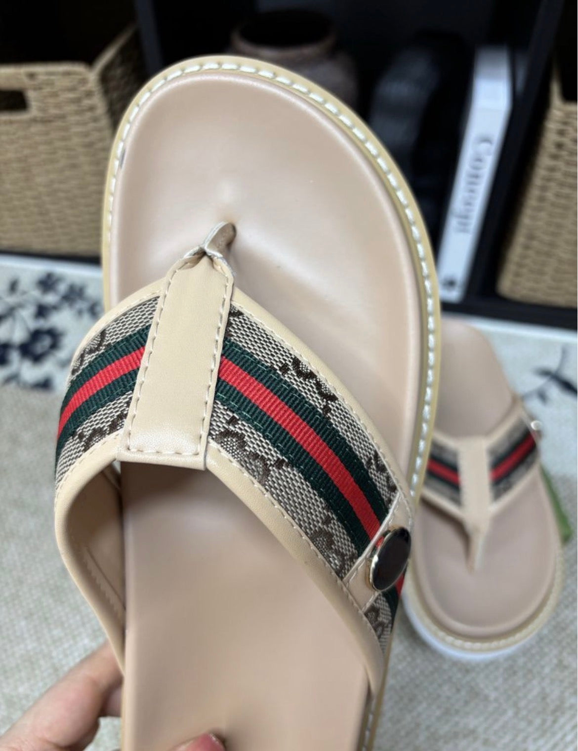 Pantoufles homme :GUCCI