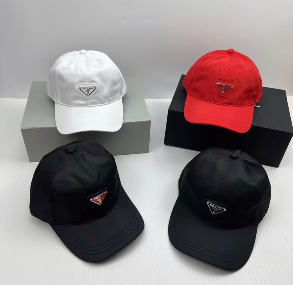 Casquette :PRADA