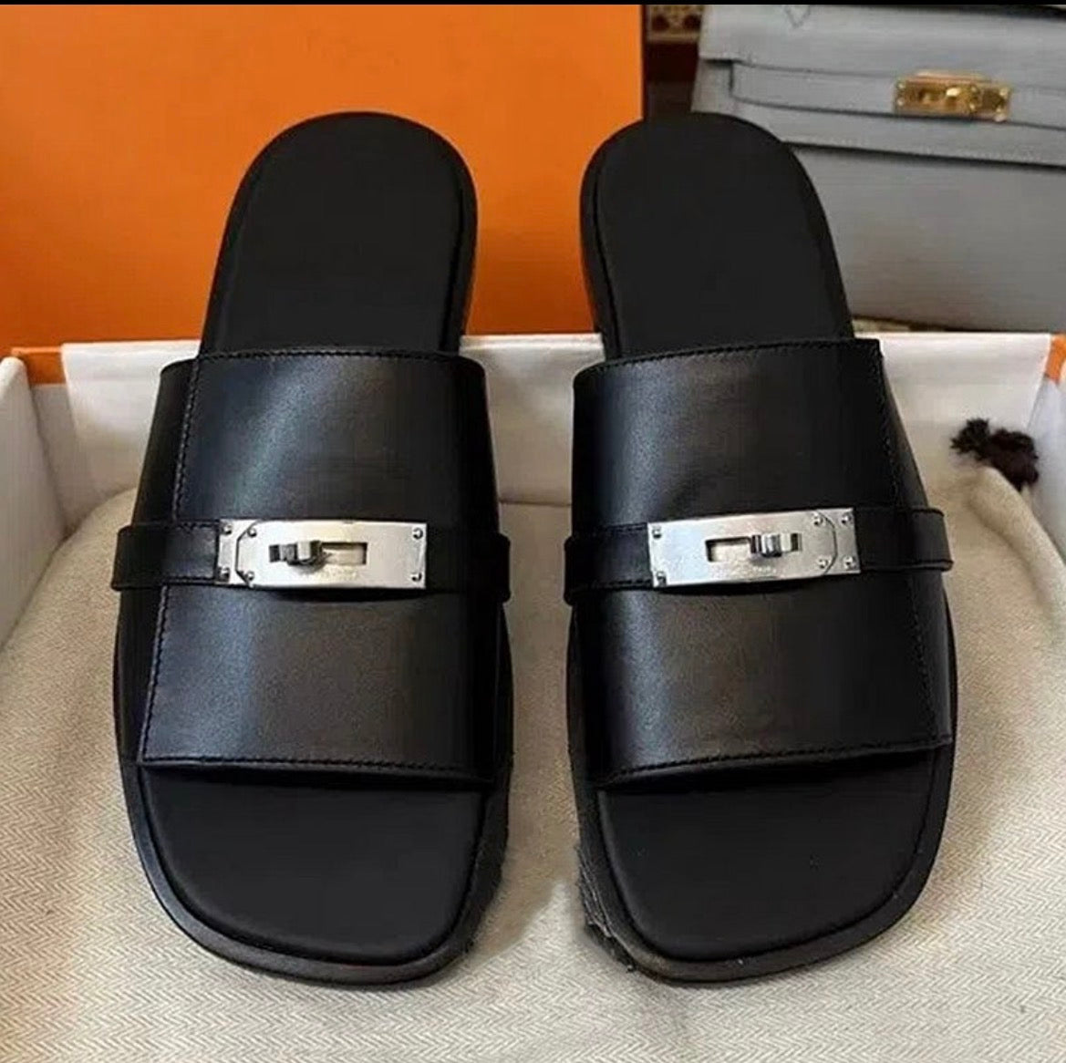 Pantoufles Homme :HERMÈS