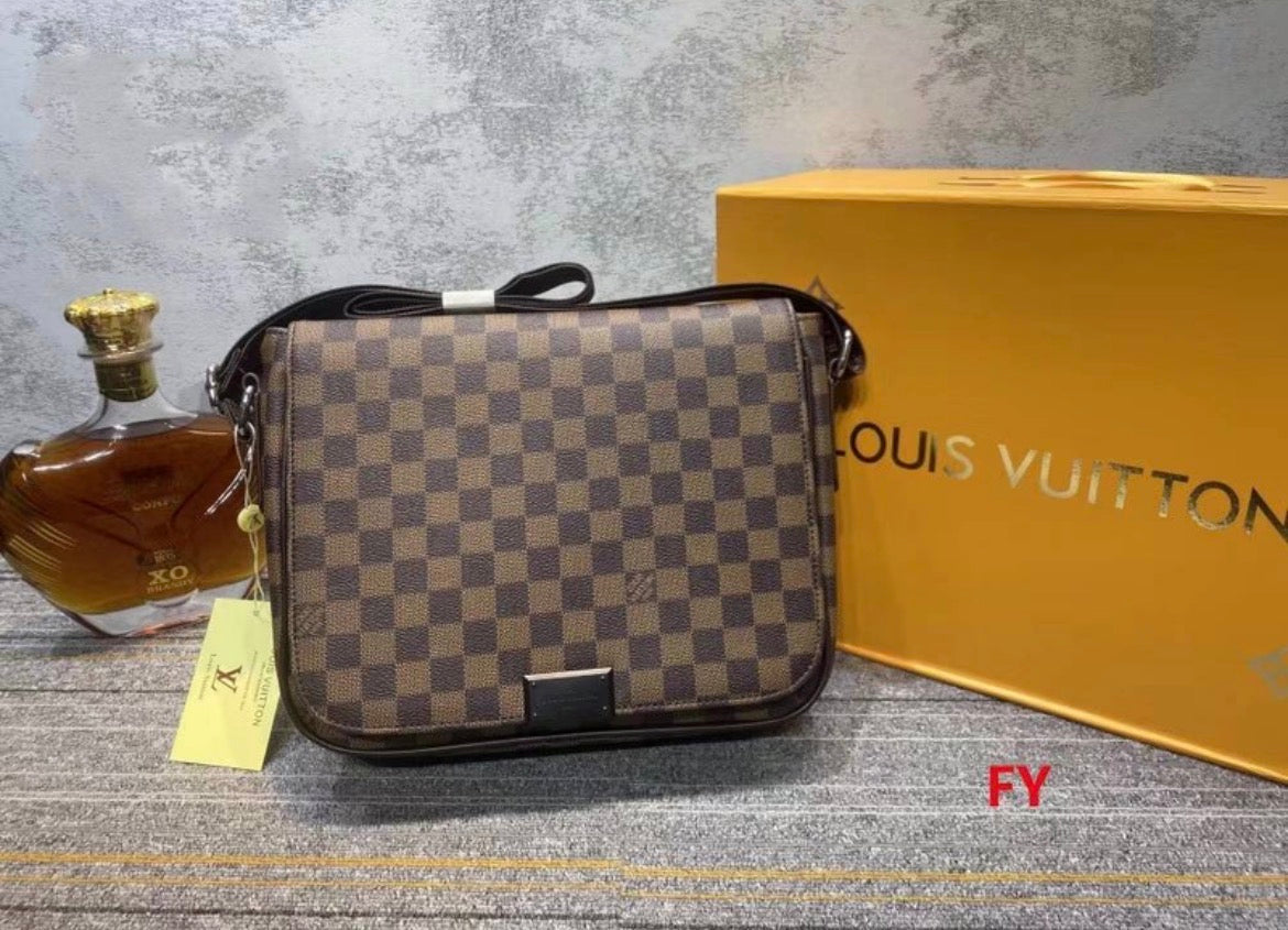 Sacs homme LV