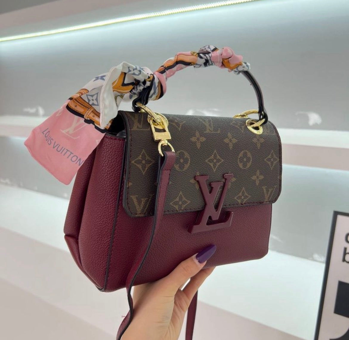 Sac ami LV