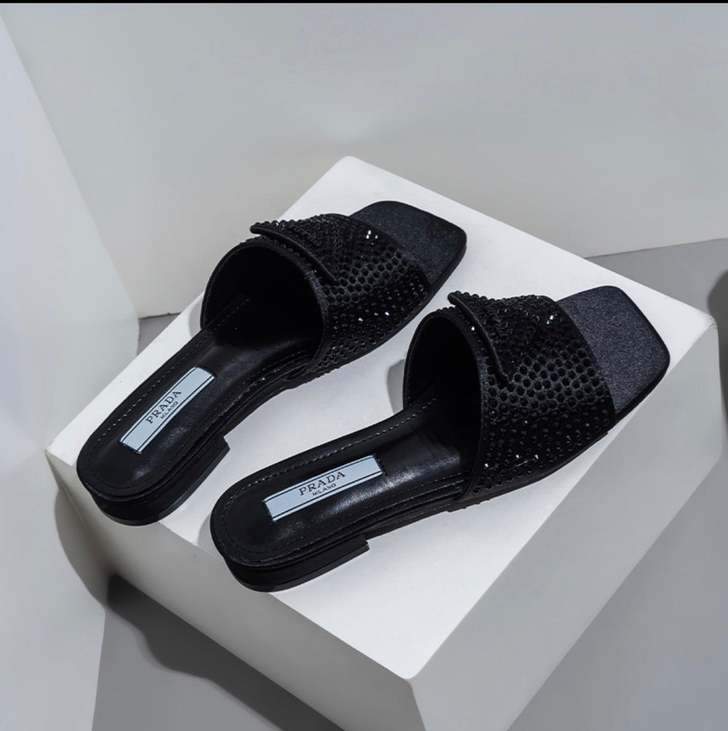 Sandales :PRADA