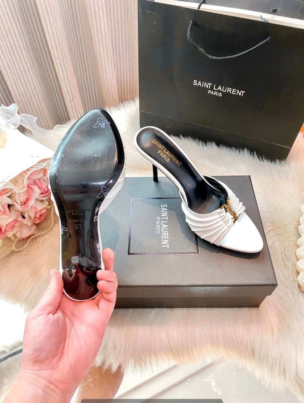 Sandales :yve Saint Laurent