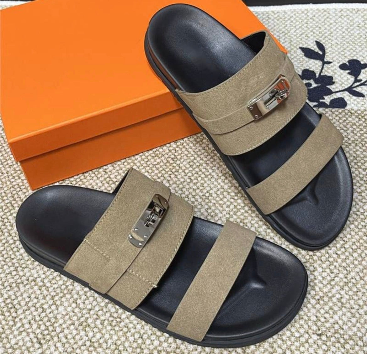 Pantoufles homme :HERMÈS