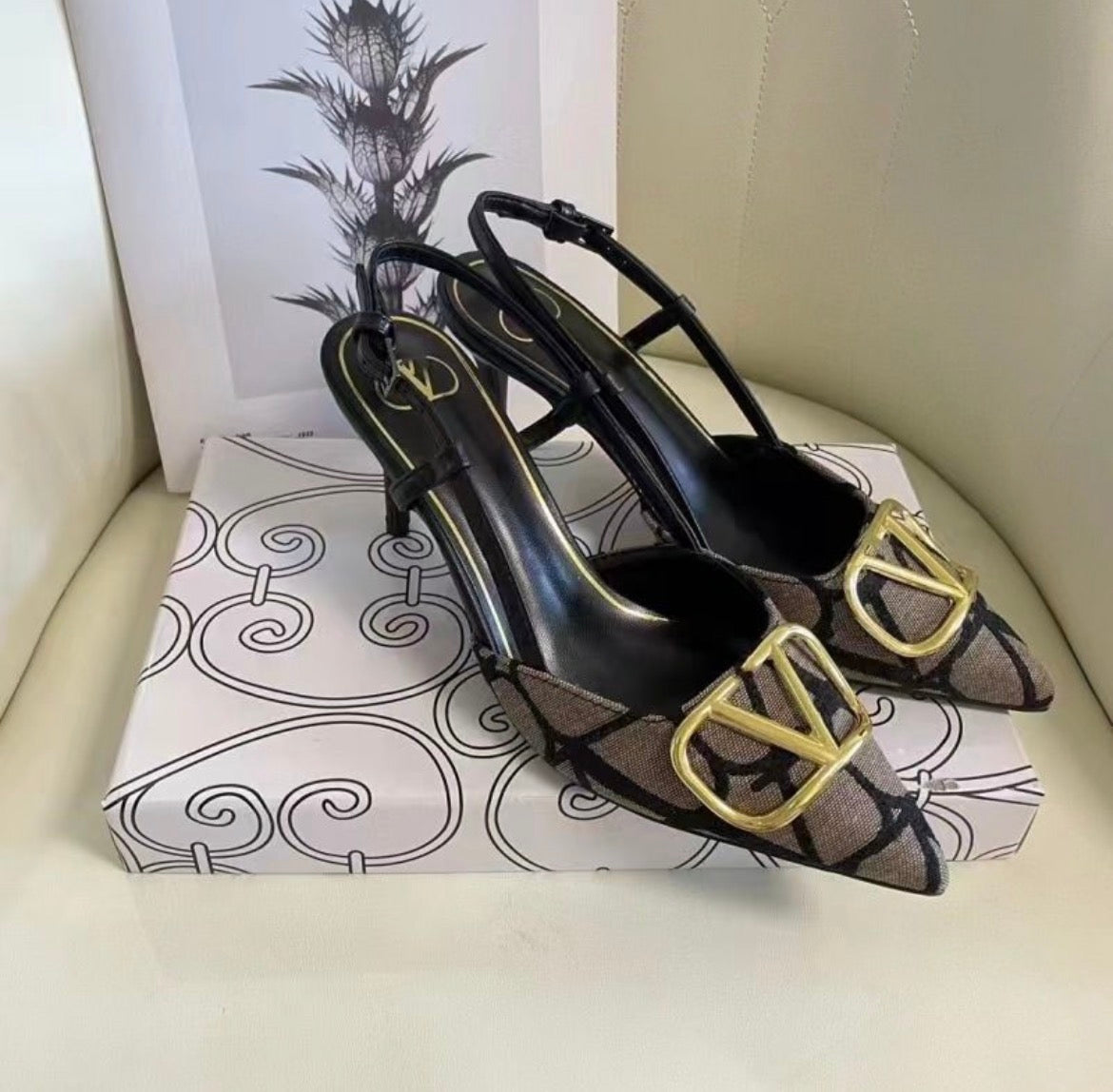 Exarpins VALENTINO