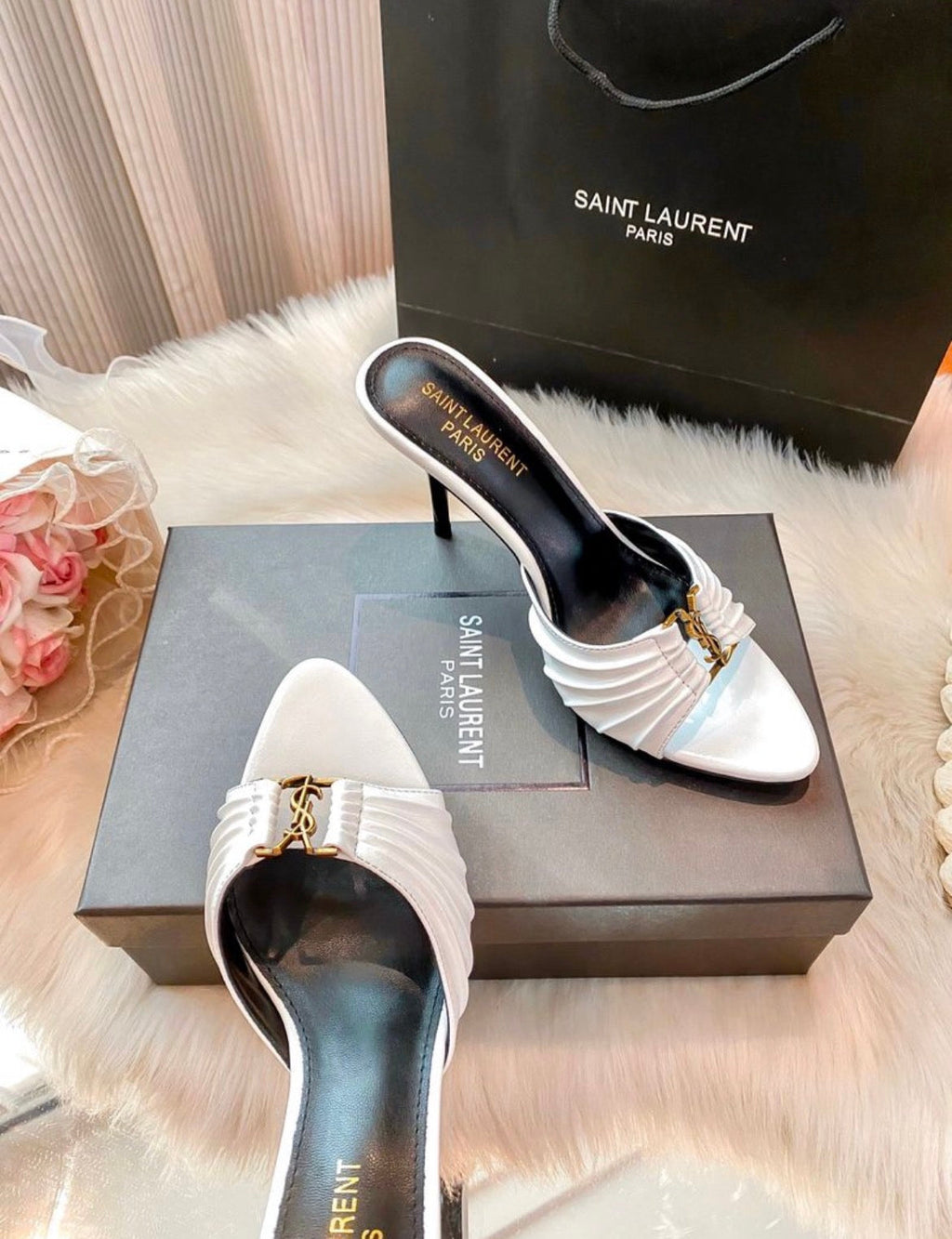 Sandales :yve Saint Laurent