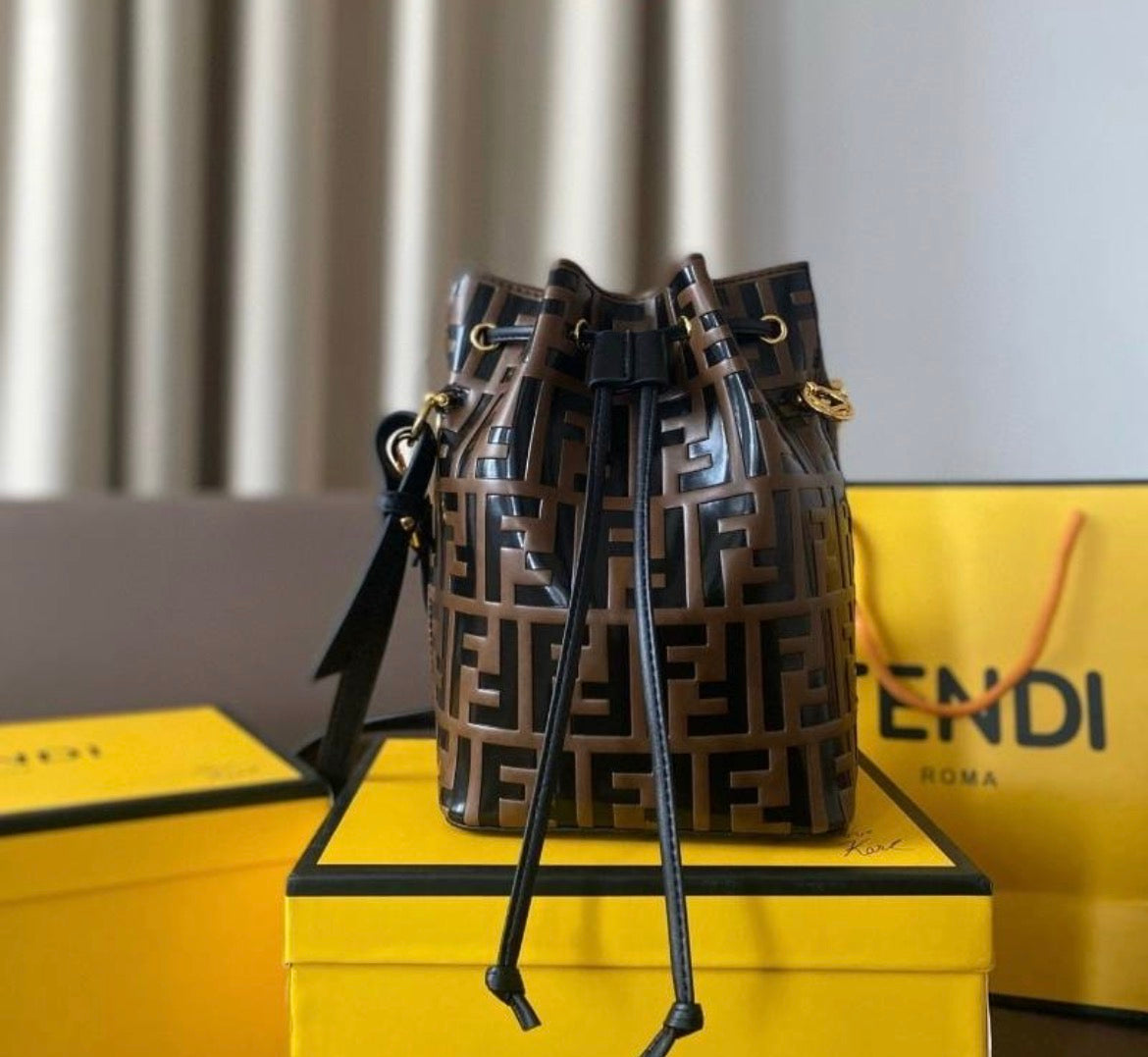 Sac à main : FENDI