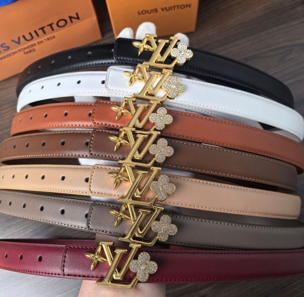 Ceinture :LV