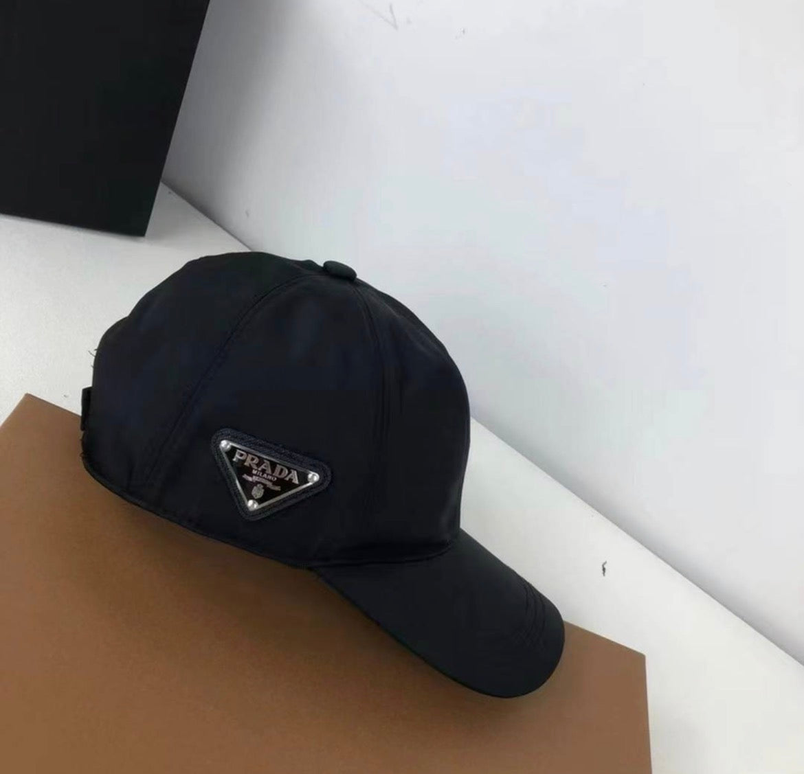 Casquette :PRADA