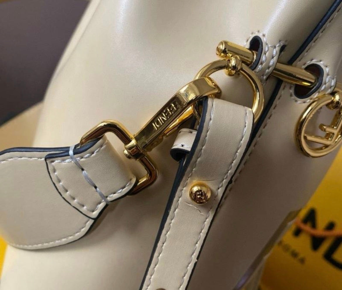 Sac à main : FENDI