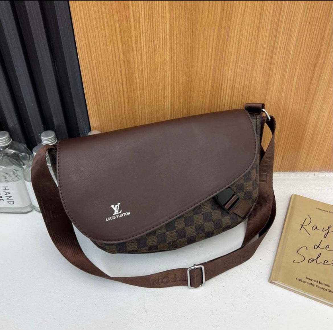 Sac homme :LV