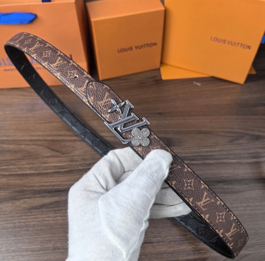 Ceinture :LV