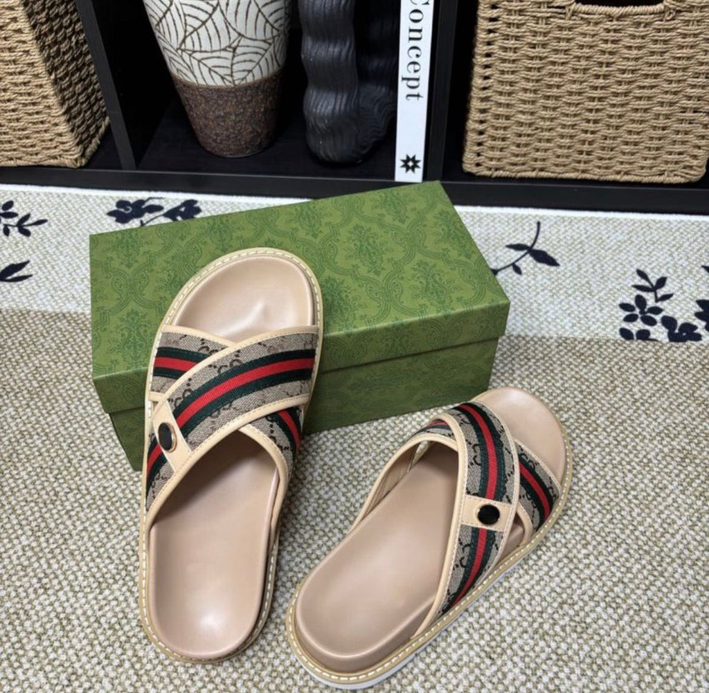Pantoufles homme :GUCCI