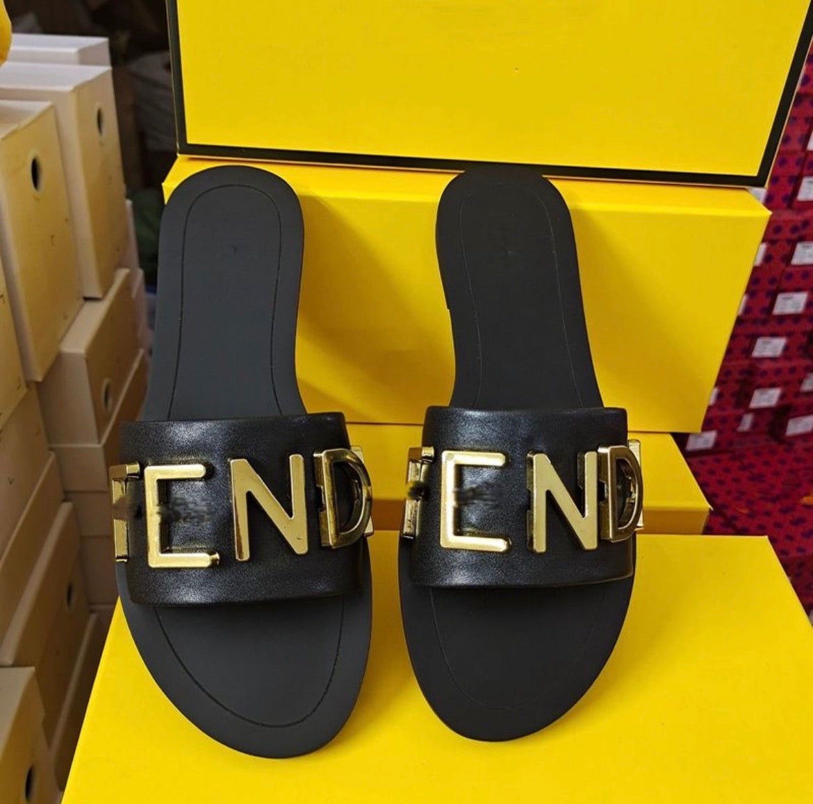 Sandales FENDI