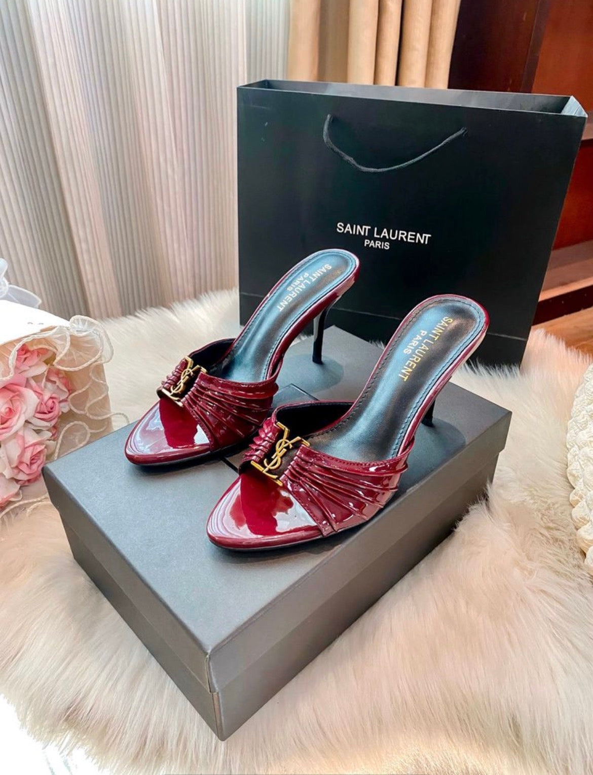 Sandales :yve Saint Laurent