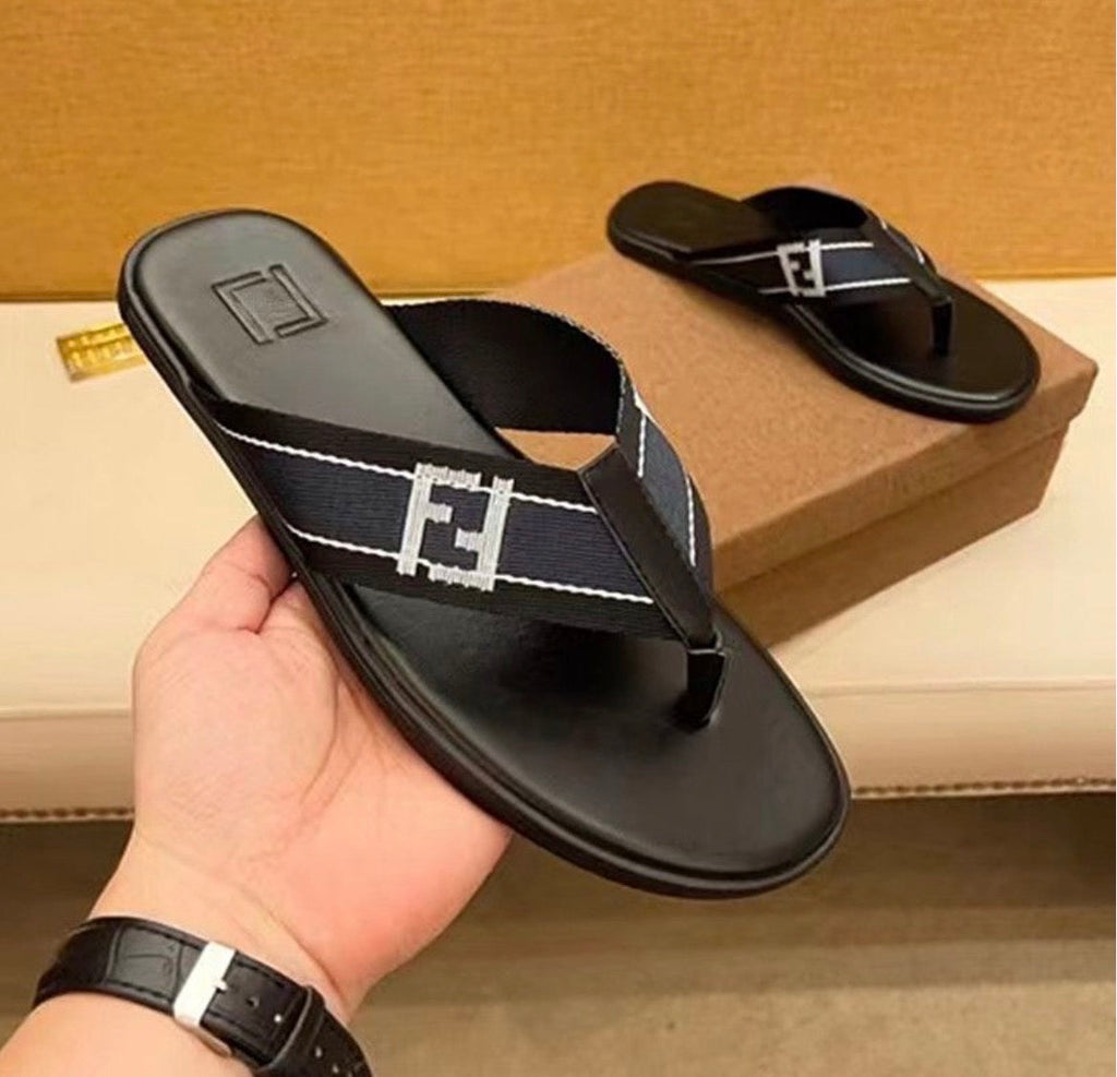 Pantoufles homme :FENDI
