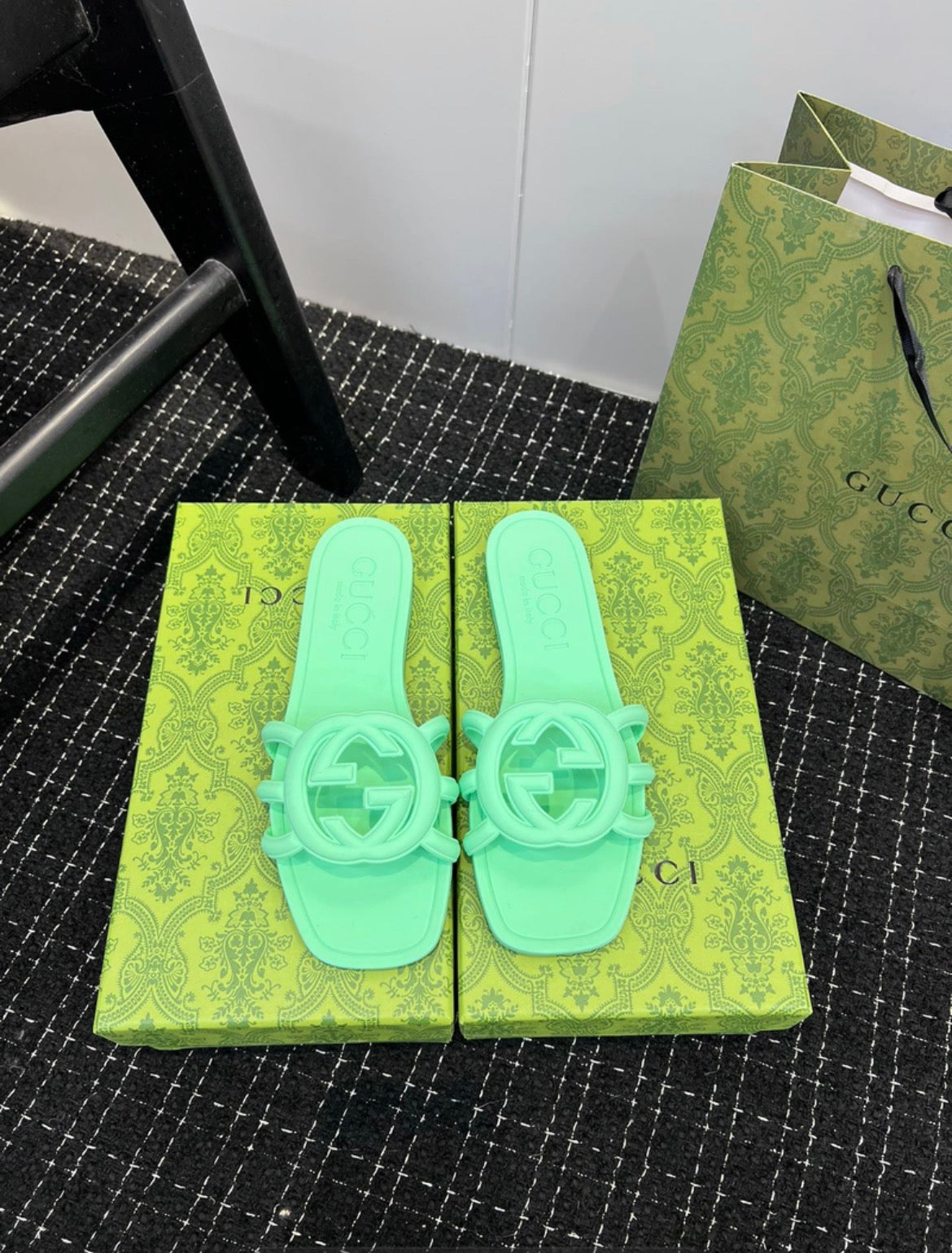 Sandales :Gucci