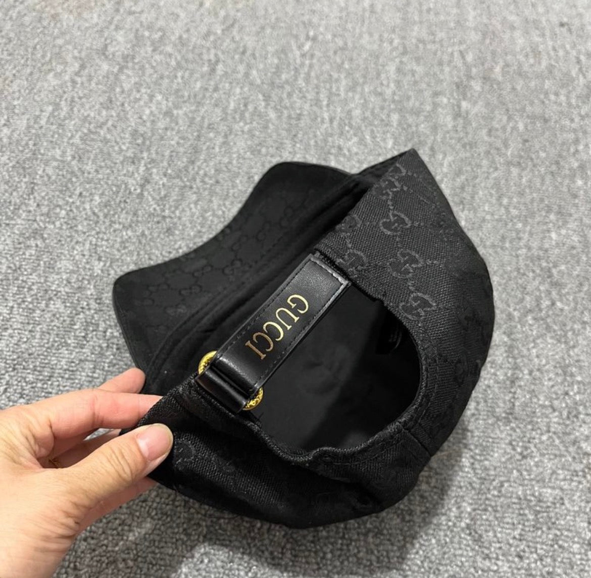 Casquette:GUCCI